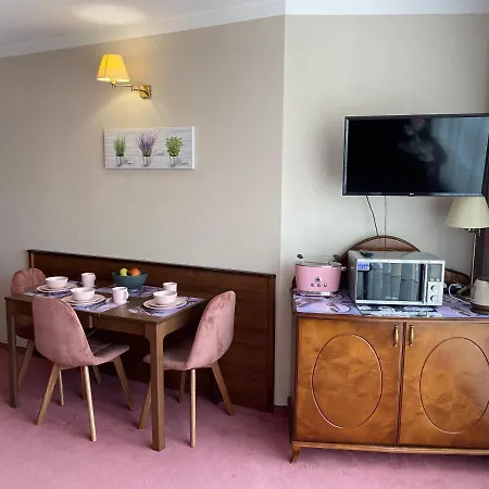 Rose Apartman *